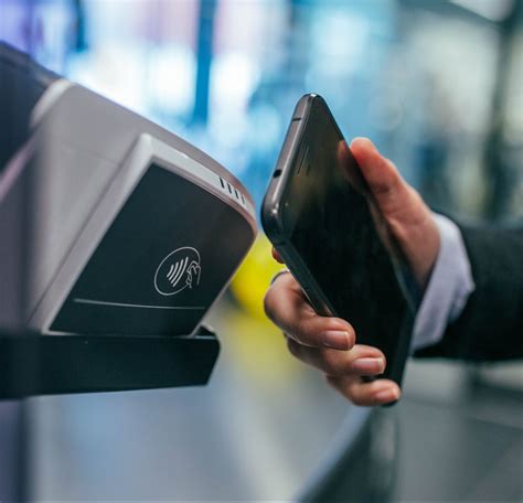 does contactless pay for oyster